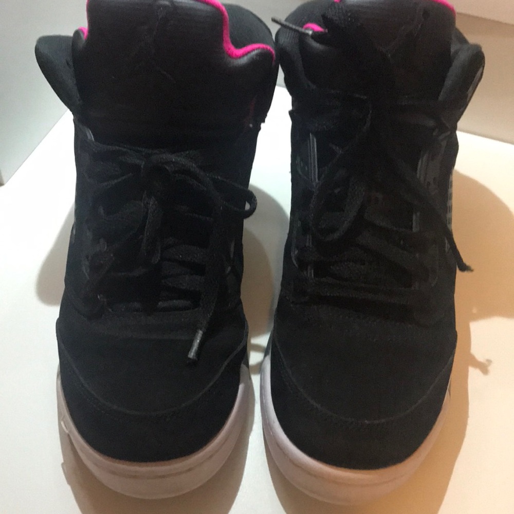 Girls Air Jordan retro 5. Good condition. Size 6.5